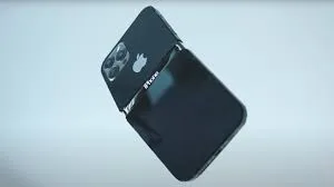 Chinese iPhone enthusiast makes a foldable Frankenstein iPhone with Moto Razr body and iPhone parts