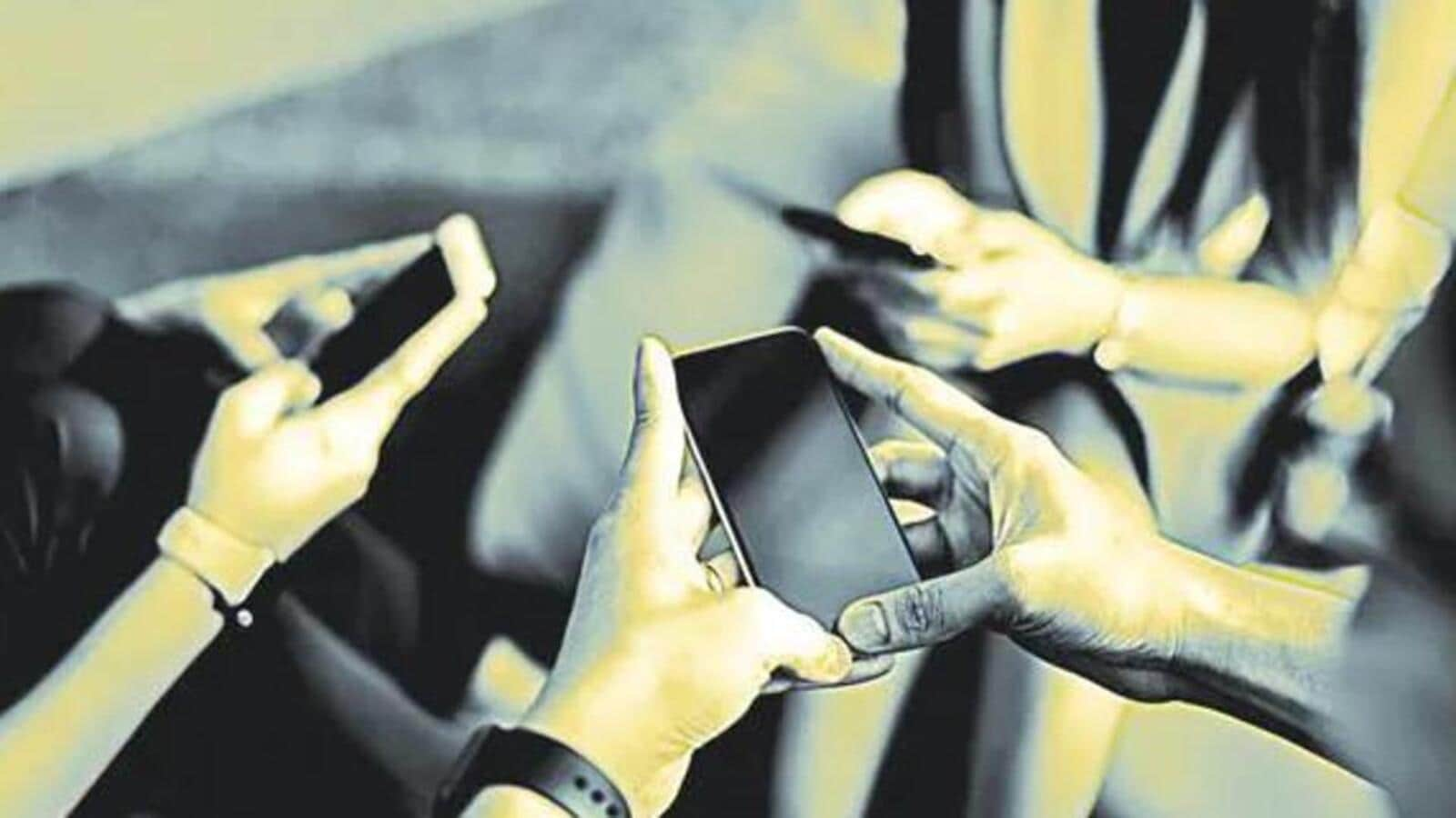 Yavatmal village bans use of mobile phones for children